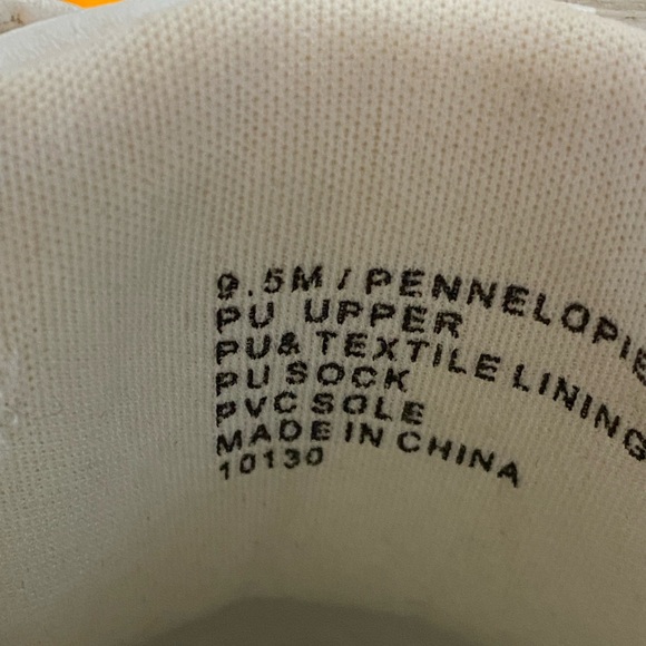 Mia Boots - Picture 7 of 7